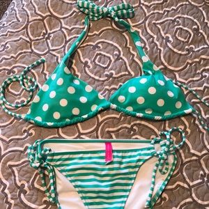 Victoria’s Secret bikini